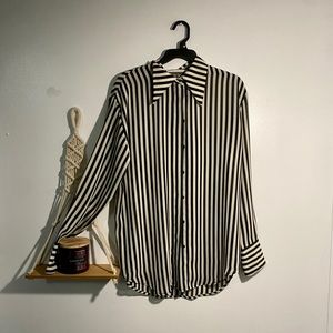 New York style M striped blouse